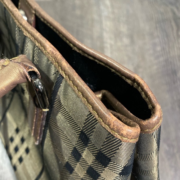 BURBERRY Nova Check Satchel - Picture 10 of 16